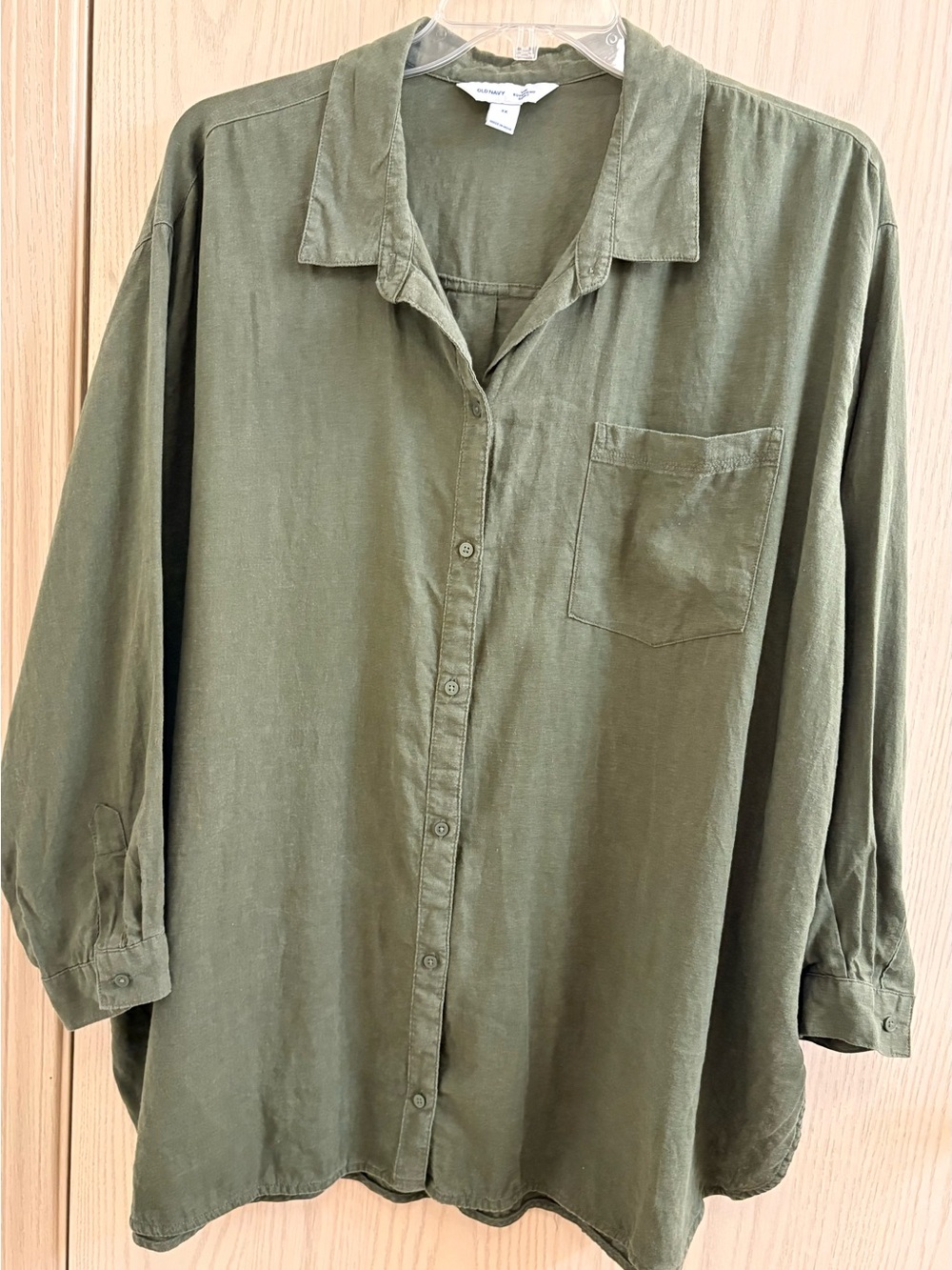 Old Navy Linen Blend Olive Green Boyfriend Shirt.  Perfect layering piece.